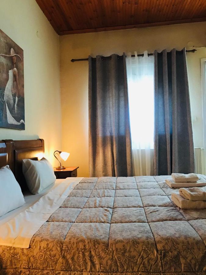 Guesthouse Adonis กาโต ลูตรากี ภายนอก รูปภาพ