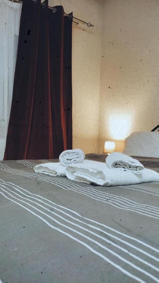 Guesthouse Adonis กาโต ลูตรากี ภายนอก รูปภาพ