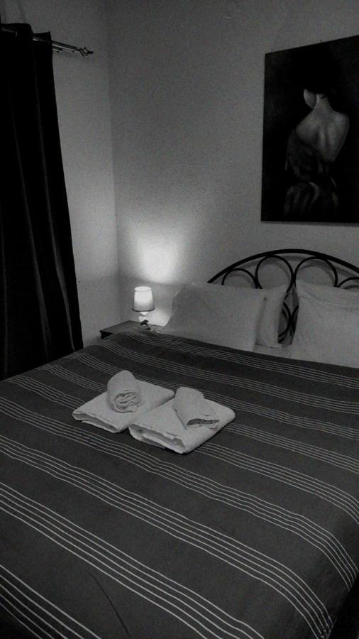 Guesthouse Adonis กาโต ลูตรากี ภายนอก รูปภาพ