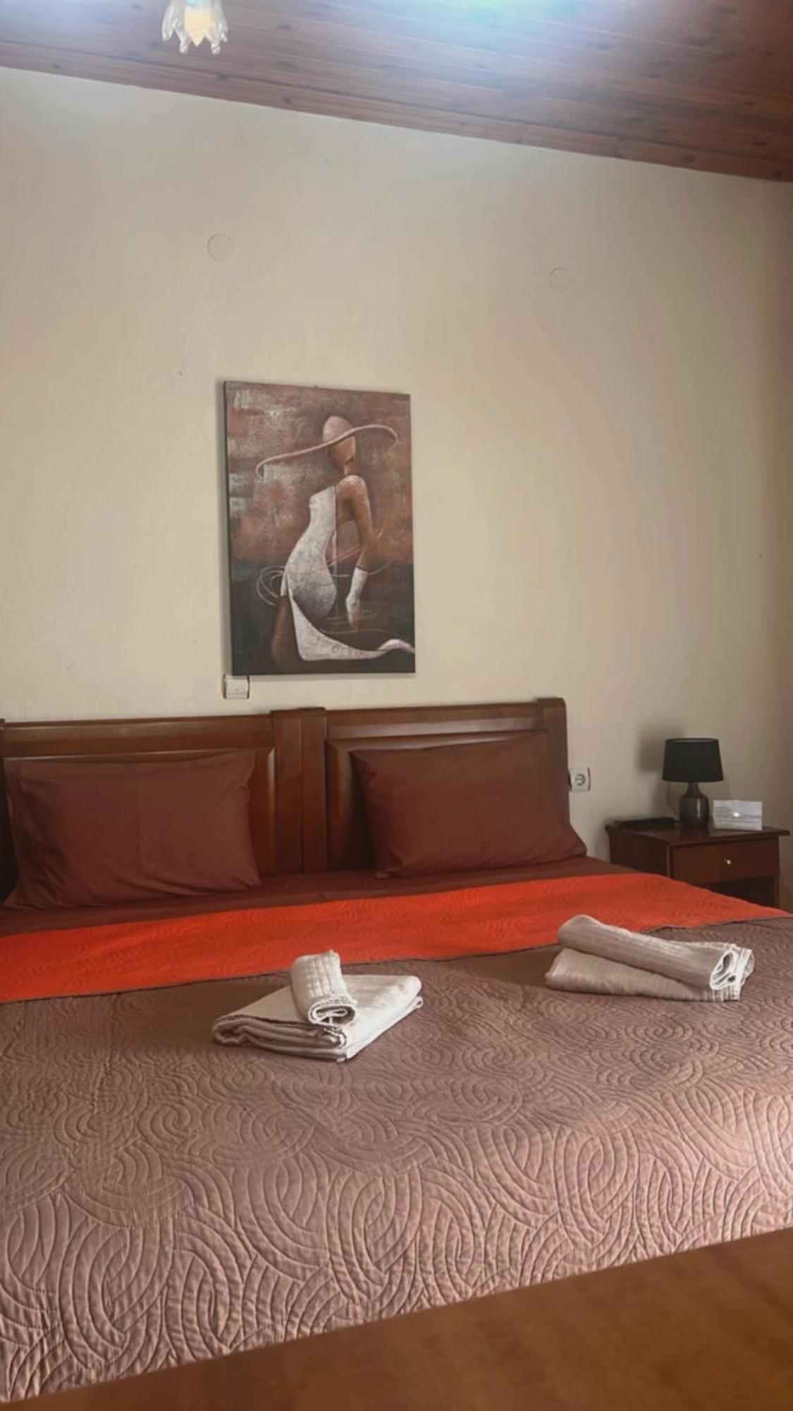 Guesthouse Adonis กาโต ลูตรากี ภายนอก รูปภาพ